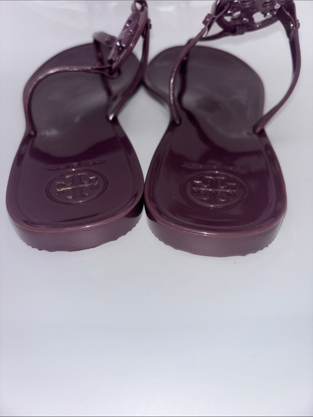 Tory Burch Jelly Thong Sandals in Plum - Picture 6 of 8